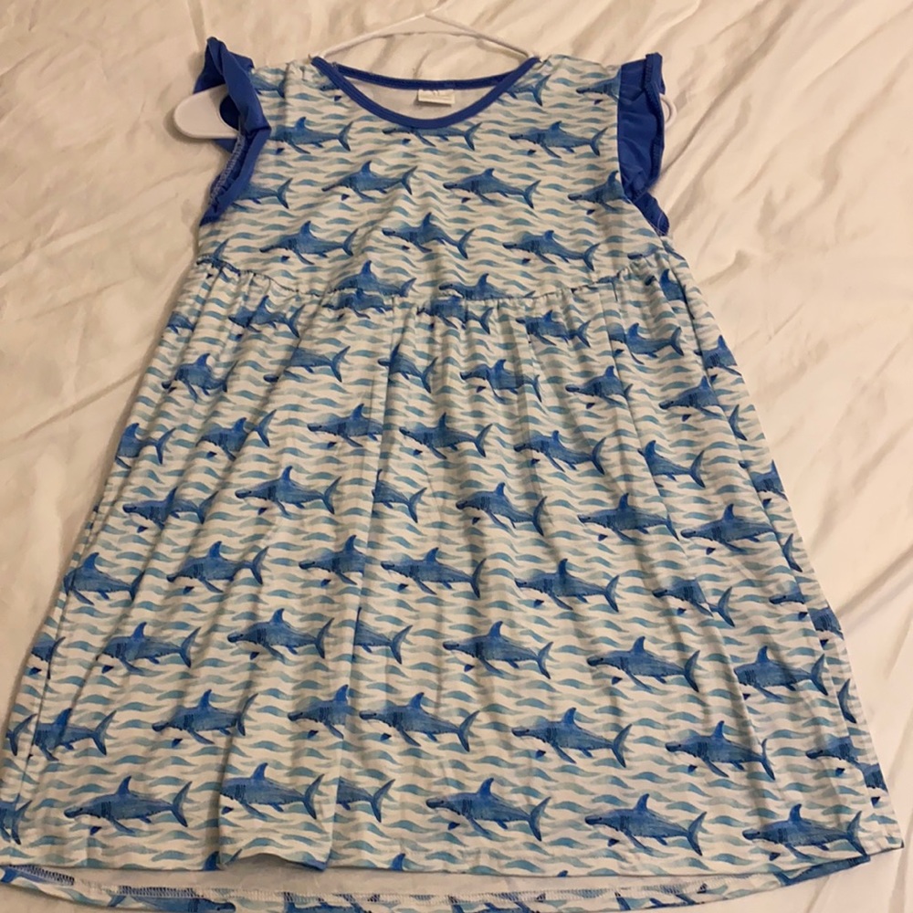 Shark empire waist girls top